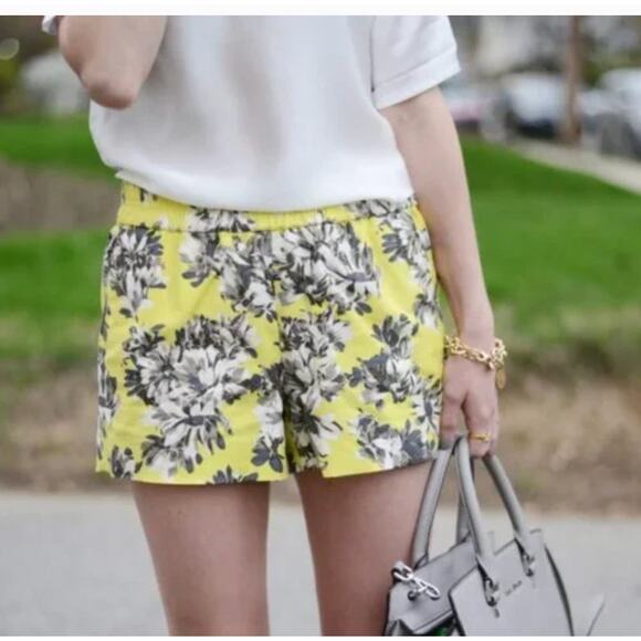 J Crew Shorts Womens Small Yellow Floral Print Linen Cotton Blend Summer Casual - Picture 1 of 7
